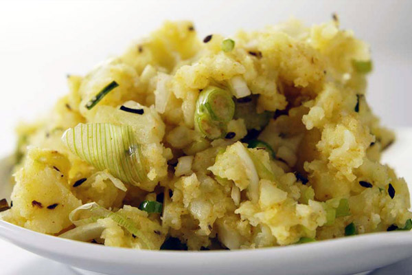 Aloo Ka Bhurta recipe at DesiRecipes