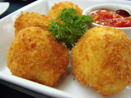 Aalo Baday recipe at DesiRecipes