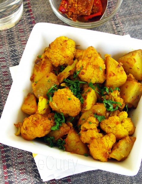 Cauliflower And Potato Masala recipe at DesiRecipes