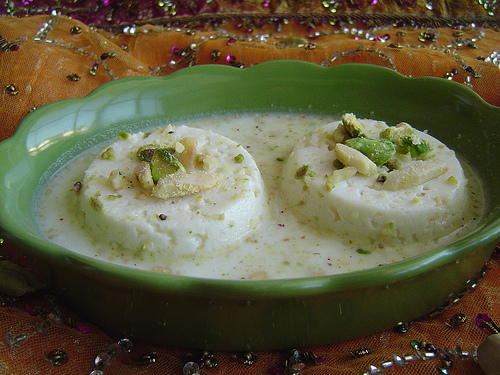 Laziz Ras Malai recipe at DesiRecipes