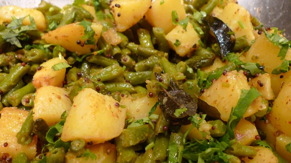 Potato With Green Beans recipe at DesiRecipes