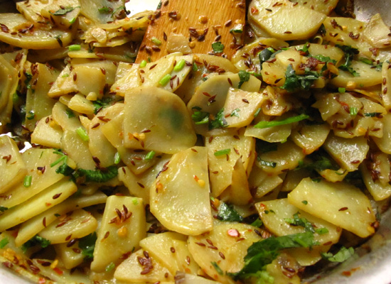 Spicy And Easy Aloo Ki Qatlian recipe at DesiRecipes