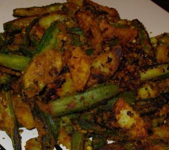 Crispy Fried Bhindi And Aloo In Masala recipe at DesiRecipes