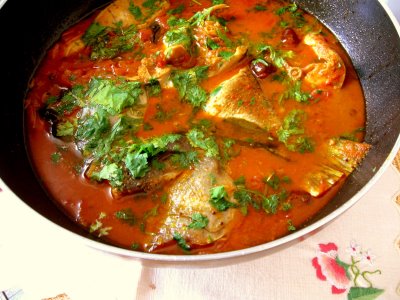 Khattai Wali Machchi Curry recipe at DesiRecipes