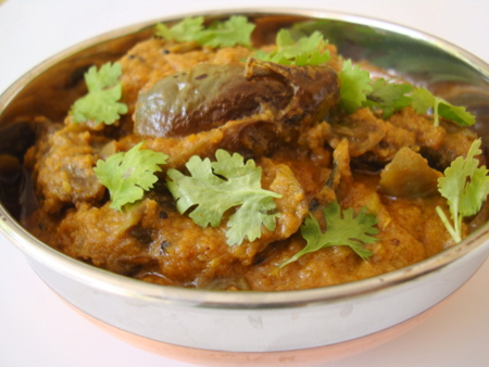 Kashmiri Dahi Baingan recipe at DesiRecipes