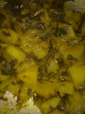 Potato And Spring Onion Bhaji