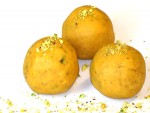 BESAN K LADOO at DesiRecipes.com